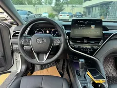 2023 Toyota Camry Hybrid 2.5HS Fashion, белый — фото 15
