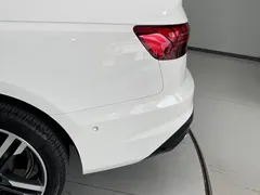 2022 Audi A4L 40 TFSI, белый — фото 10