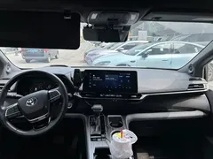 2023 Toyota Sienna 2.5L Hybrid Platinum, белый — фото 7