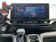 2023 Toyota Sienna 2.5L Hybrid Platinum, белый — фото 9