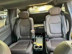 2021 Toyota Sienna 2.5L Hybrid Platinum, чёрный — фото 4