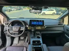 2021 Toyota Sienna 2.5L Hybrid Platinum, чёрный — фото 7