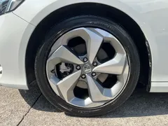 2018 Honda Accord 2.0L VI, белый — фото 10