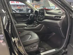 2022 Toyota Highlander 380T 4WD Premium 7-seat, чёрный — фото 5