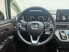 2022 Honda Odyssey 2.0L e:HEV, белый — фото 15