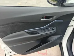 2021 Toyota 2.0L, белый — фото 10