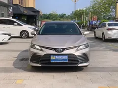 2021 Toyota Camry 2.5G Luxury — фото 2