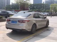 2021 Toyota Camry 2.5G Luxury — фото 4
