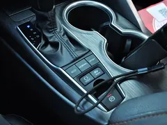 2021 Toyota Camry 2.5HGVP, белый — фото 11
