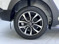 2022 Toyota Yaris L Zhixuan X 1.5L CVT Luxury Plus, белый — фото 17