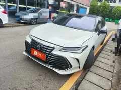 2023 Toyota Avalon 2.0L XLE Premium, белый — фото 1