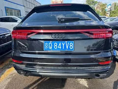 2021 Audi Q8 55 TFSI Sport, чёрный — фото 14