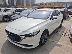 2020 Mazda 3 1.5L, белый — фото 1