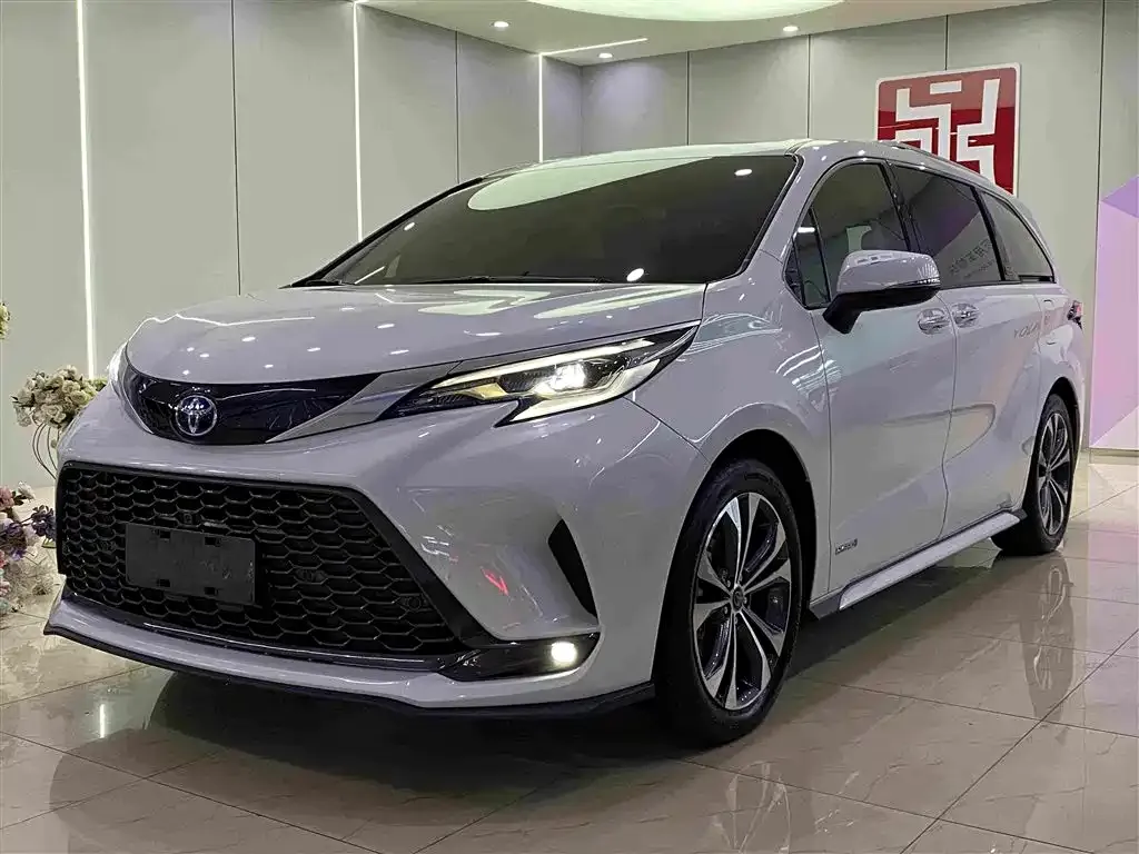 2023 Toyota Granvia 2.5L Hybrid Premium VIP