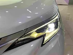 2023 Toyota Granvia 2.5L Hybrid Premium VIP, белый — фото 4