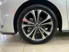 2023 Toyota Granvia 2.5L Hybrid Premium VIP, белый — фото 5