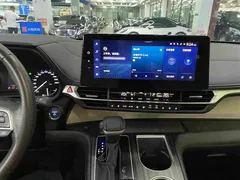 2023 Toyota Granvia 2.5L Hybrid Premium VIP, белый — фото 8