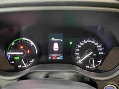 2023 Toyota Granvia 2.5L Hybrid Premium VIP, белый — фото 11