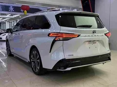 2023 Toyota Granvia 2.5L Hybrid Premium VIP, белый — фото 17