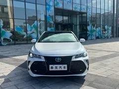2019 Toyota Avalon Hybrid 2.5L XLE Premium, белый — фото 2
