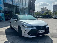2019 Toyota Avalon Hybrid 2.5L XLE Premium, белый — фото 6