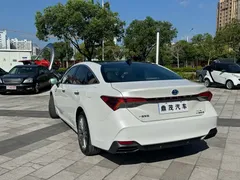 2019 Toyota Avalon Hybrid 2.5L XLE Premium, белый — фото 7