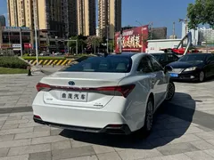2019 Toyota Avalon Hybrid 2.5L XLE Premium, белый — фото 8