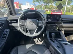 2019 Toyota Avalon Hybrid 2.5L XLE Premium, белый — фото 17