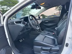 2021 Toyota Corolla 1.2T S-CVT Pioneer, белый — фото 7