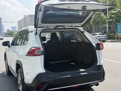 2021 Toyota Wildlander 2.0L CVT 2WD Luxury, белый — фото 13