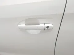 2021 Toyota Vios 1.5L CVT, белый — фото 18