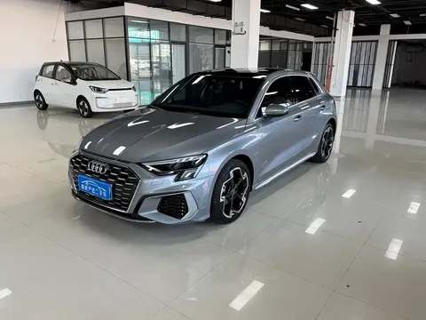 2023 Audi A3 Sportback 35 TFSI Luxury Sport