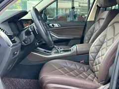 2022 BMW X5 30Li Premium M Sport Package, чёрный — фото 6