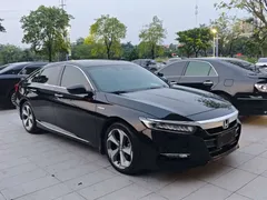 2018 Honda Accord 2.0L VI, чёрный — фото 2
