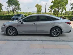 2019 Toyota Avalon Hybrid 2.5L Luxury — фото 3