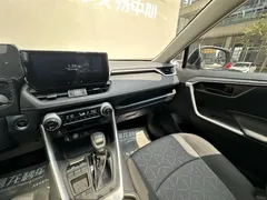 2023 Toyota RAV4 2.5L E-CVT — фото 13