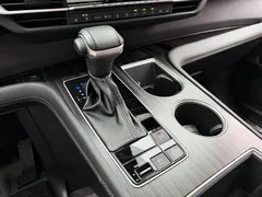 2021 Toyota Sienna 2.5L Hybrid Platinum, белый — фото 9