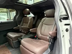 2021 Toyota Sienna 2.5L Hybrid Platinum, белый — фото 12