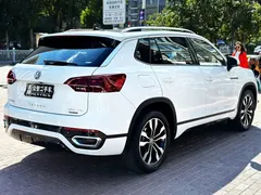 2021 Volkswagen Tayron 380TSI 4WD R-Line Smart Connect, белый — фото 3