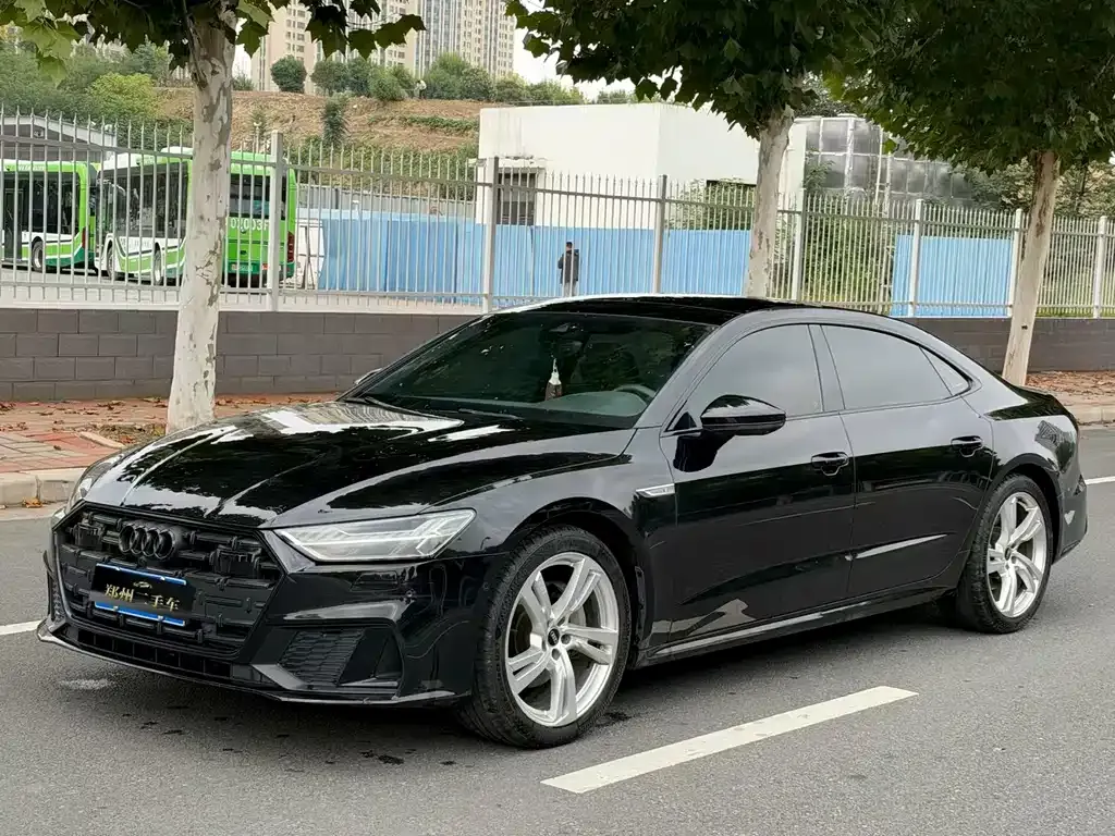 2022 Audi A7L 45 TFSI quattro S-line
