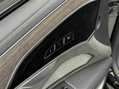 2022 Audi A8L 55 TFSI quattro Premium Collector's Edition, чёрный — фото 7