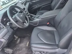 2021 Toyota Camry Hybrid 2.5HG Luxury, белый — фото 4