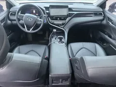 2021 Toyota Camry Hybrid 2.5HG Luxury, белый — фото 6