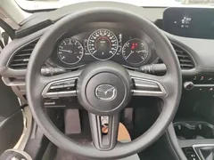 2021 Mazda 3 1.5L, белый — фото 11