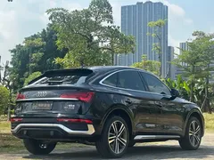 2021 Audi Q5L Sportback 40 TFSI Luxury, чёрный — фото 6