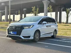 2024 Honda Elysion 2.0L e:HEV, белый — фото 3