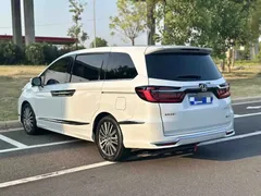 2024 Honda Elysion 2.0L e:HEV, белый — фото 4