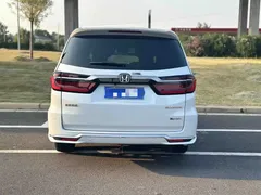 2024 Honda Elysion 2.0L e:HEV, белый — фото 6