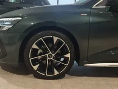 2023 Audi A3 Sportback 35 TFSI, зелёный — фото 3