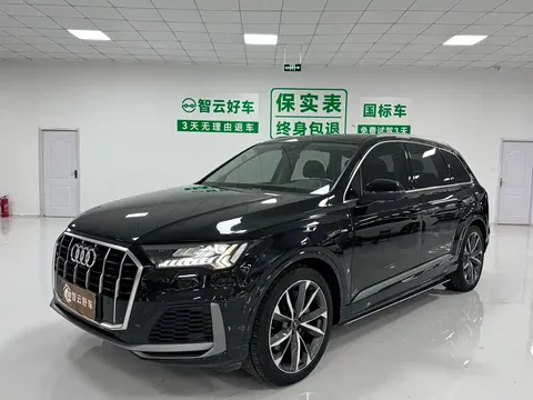 2022 Audi Q7 55 TFSI quattro S line Sport